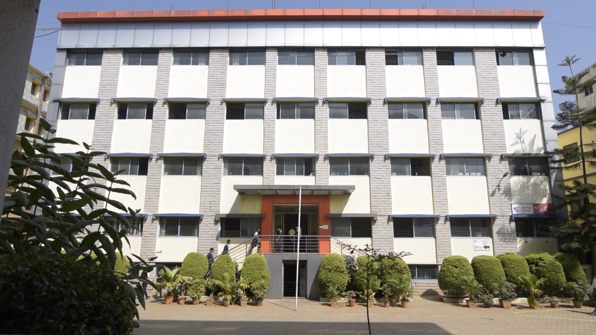 Mother Teresa PU College